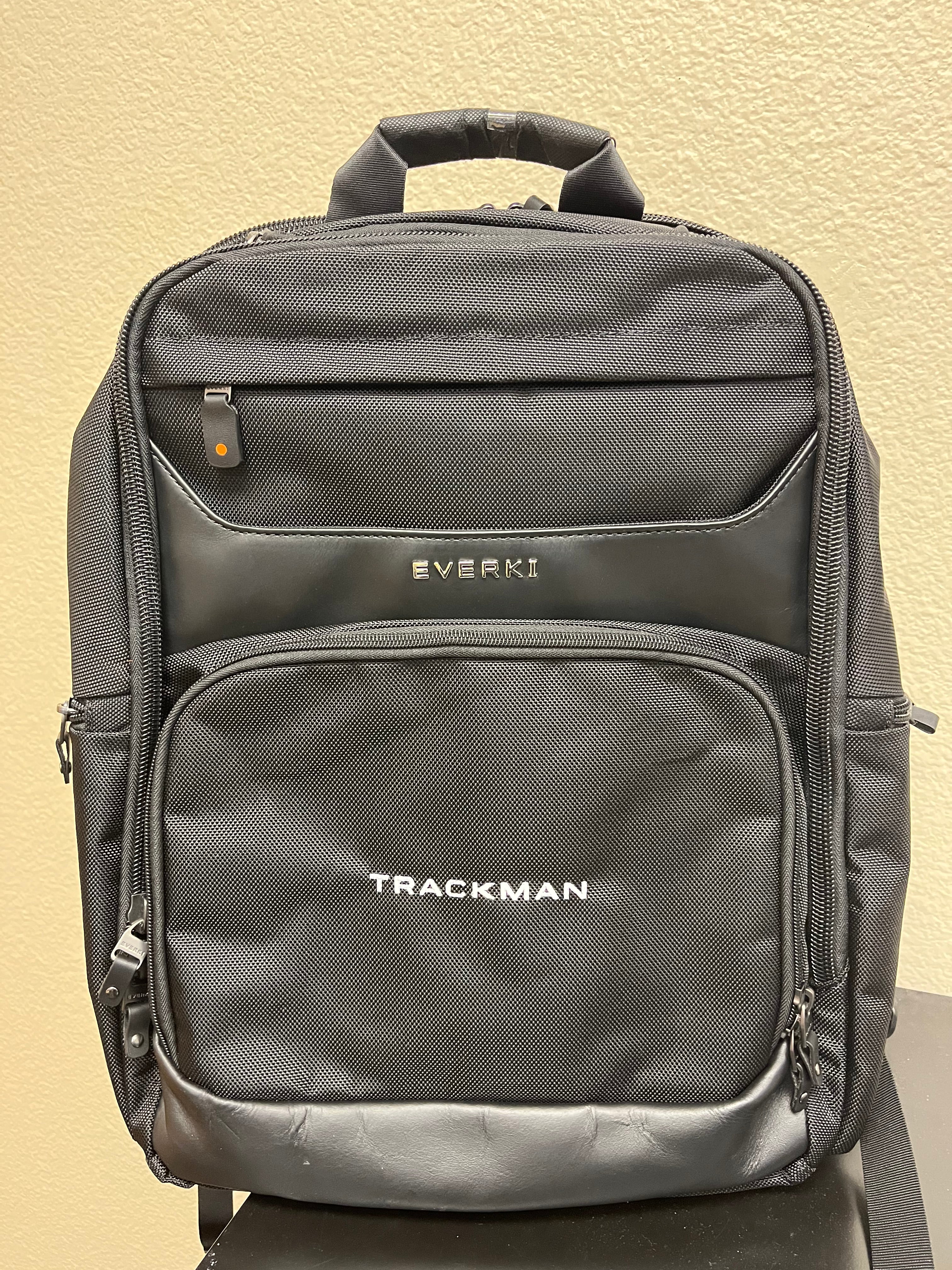EVERKI TRACKMAN ブラックバックパック Trackman Everki Onyx Premium Backpack 17.3